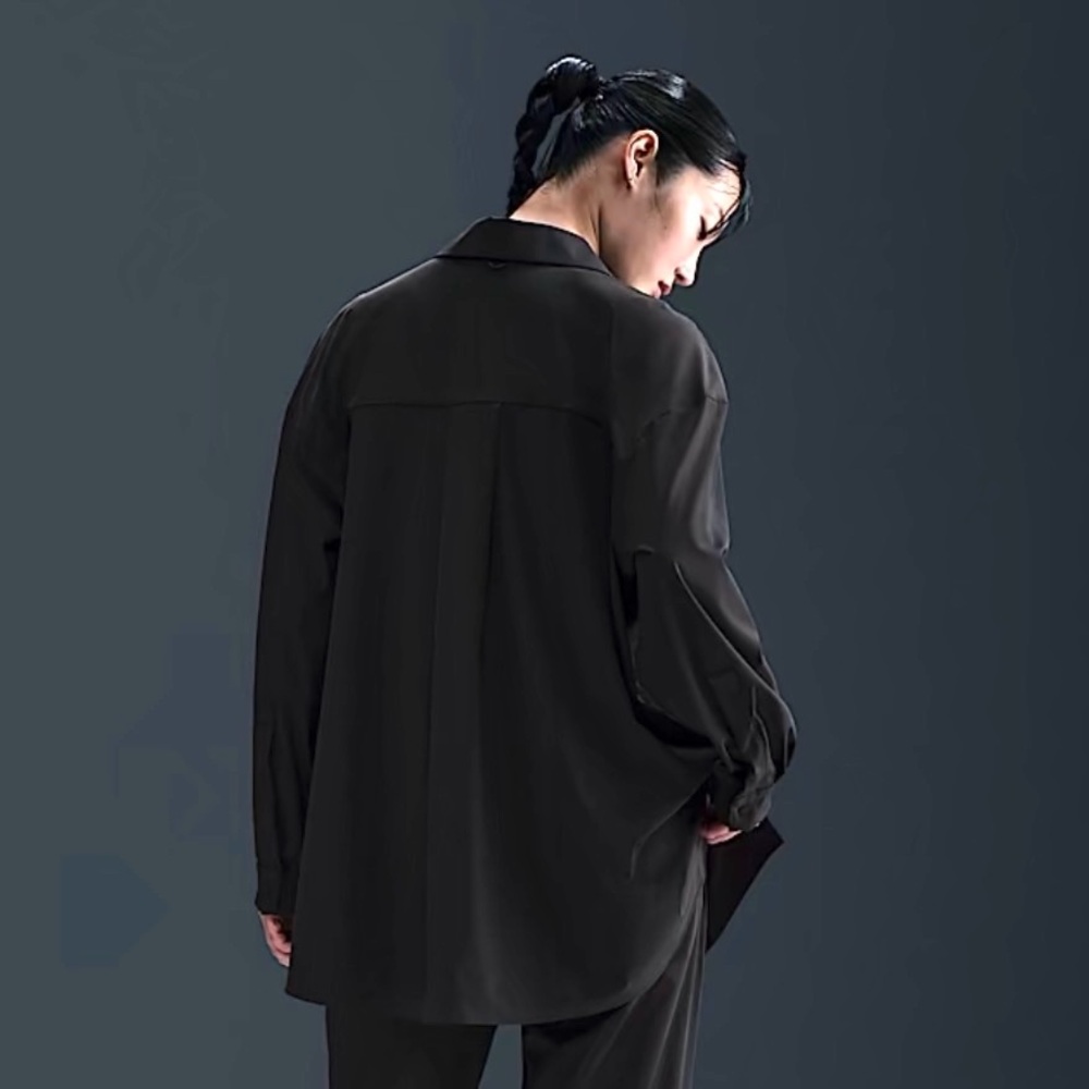 NWT New Nike Women’s 24.7 PerfectStretch Dri-Fit Oversized Long-Sleeve Shirt M - Picture 4 of 7